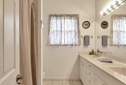 3966 9th Ln, Vero Beach FL  32960-6123 exterior