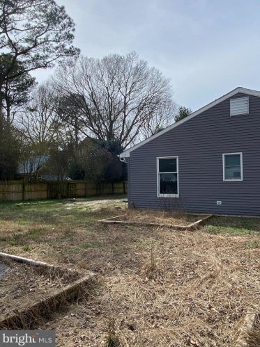 104 Broad Creek Rd, Laurel DE  19956-1124 exterior