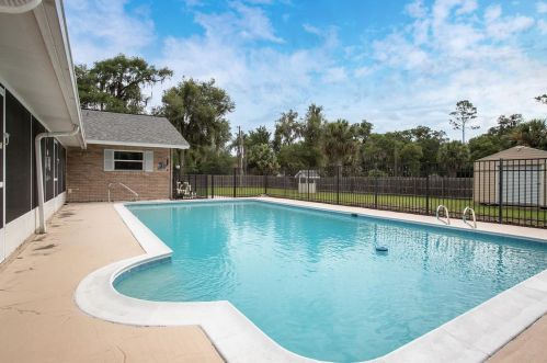 1096 Thorpe Ave, Orange City, FL 32763-3919