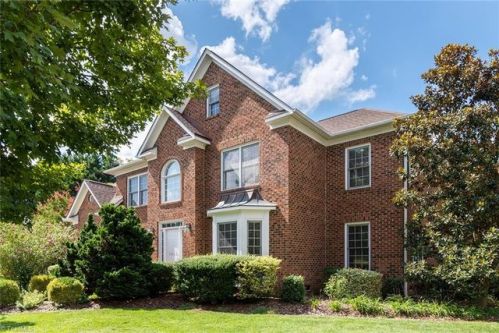 5809 Windhurst Ct, Greensboro, NC 27410-2511