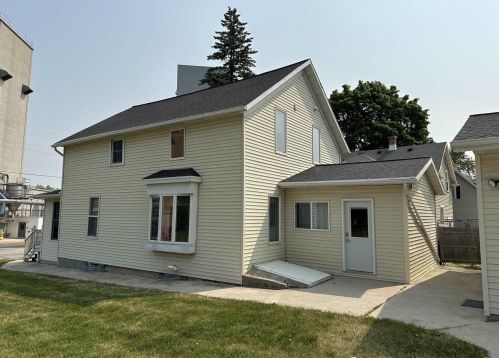 229 Commerce St, Chilton, WI 53014-1419