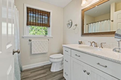 41 Orlando Dr, South Kingstown RI  02882-4416 exterior