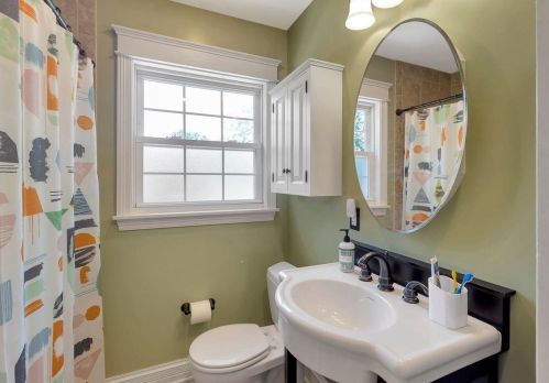 3935 Eileen Dr, Cincinnati OH 45209-2016 exterior