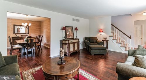 907 Quincy Dr, Yardley PA  19067-2902 exterior