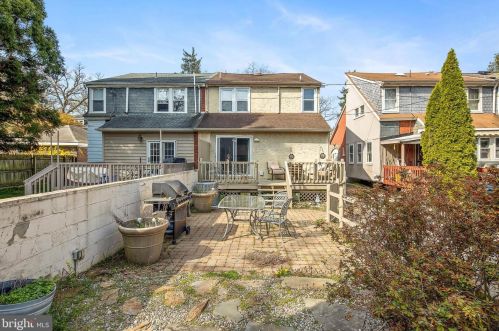 803 21st St, Wilmington, DE 19802-3818