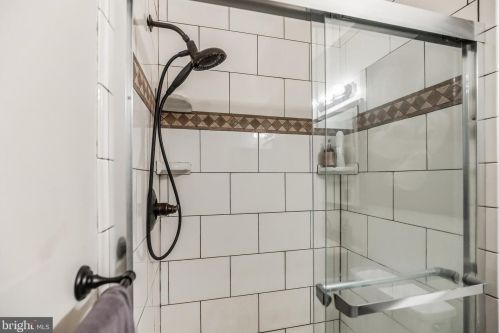 3056 Harbour Dr, Palmyra NJ  08065-2208 exterior