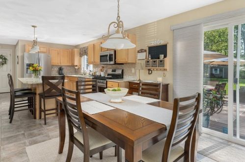 43 Ginger Trl, Coventry RI 02816-8262 exterior