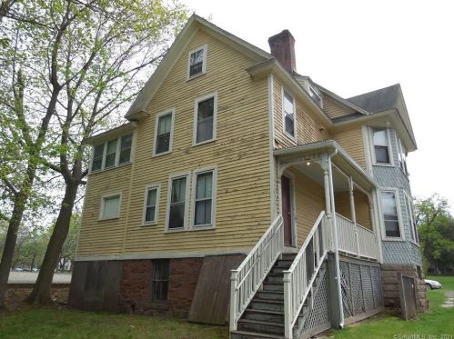 316 Washington St, Middletown, CT 06457-3222