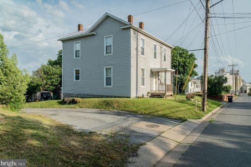 654 Liberty St, Harrisonburg VA  22802-4543 exterior