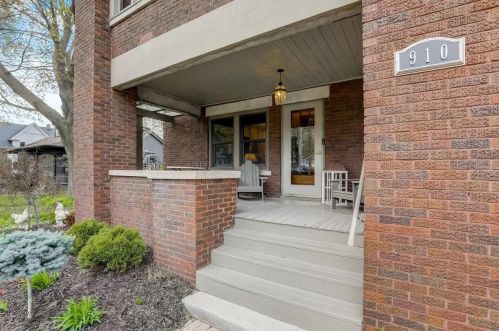 910 Hickory St, West Bend, WI 53095-3134