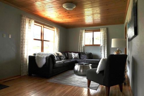 113 8th Ave, Shell Lake, WI 54871-7612