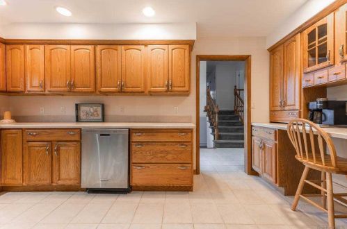 4 Brunswick Dr, Elwood NY  11731-5405 exterior