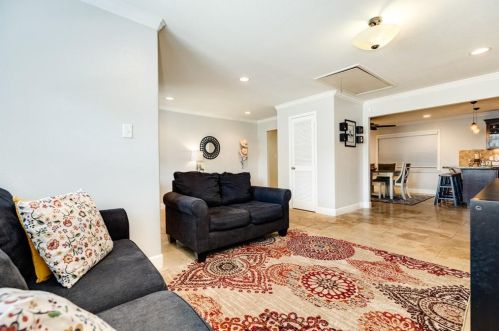 803 Sealy St, Galveston TX 77550-6221 exterior