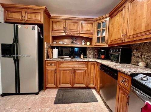 8601 10 St, Hollywood FL 33025-3357 exterior