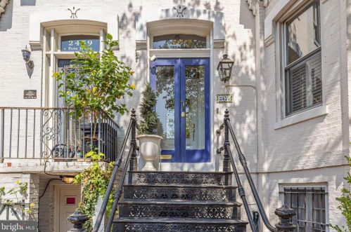 2457 P St, Washington, DC 20007-3021