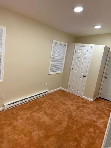 135 Broadway, Jamaica NY  11414-3932 exterior