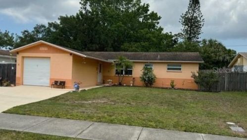9155 52nd St, Pinellas Park, FL 33782-5217