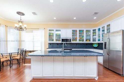 19270 29 Ct, Hollywood FL 33029-2474 exterior