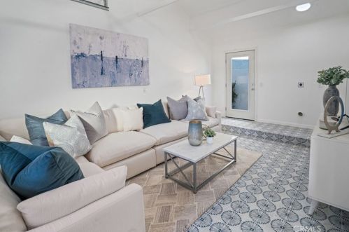 21322 Western Ave, Torrance CA  90501-2953 exterior