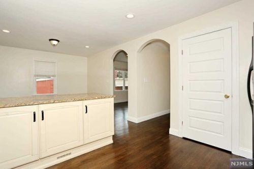 60 Madison Ave, Dumont NJ 07628-2317 exterior