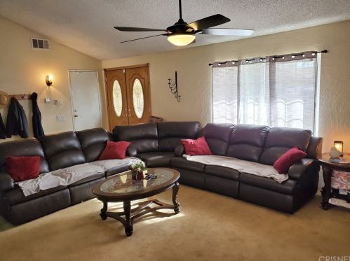 619 Woodington Dr, Lancaster, CA 93535-3805