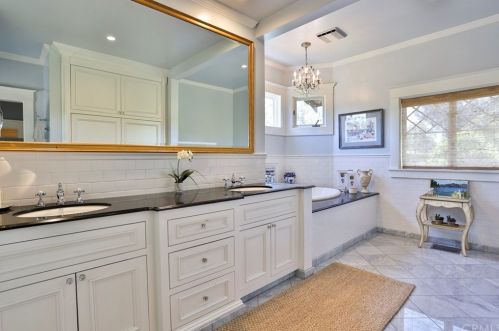 1135 Center St, Redlands CA  92373-6737 exterior