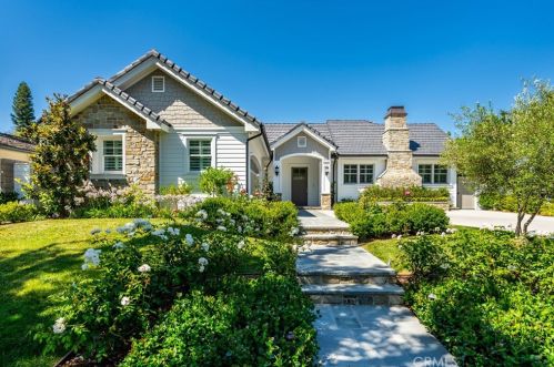 5461 Las Lomas St, Long Beach CA  90815-4138 exterior