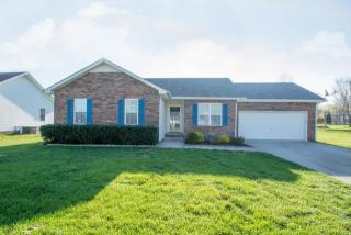 817 Buckhorn Dr, Clarksville, TN 37043-2479