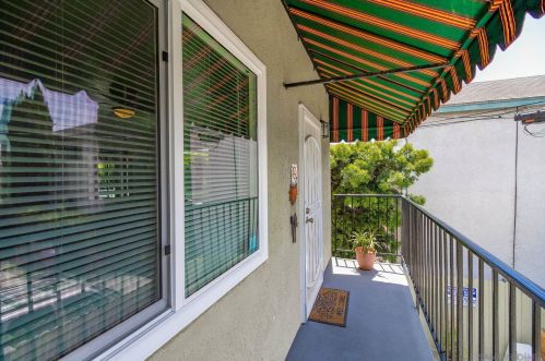 3616 10 St, Long Beach CA  90804-5050 exterior