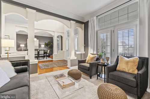 9012 Virginia Ter, Lorton VA  22079-3251 exterior