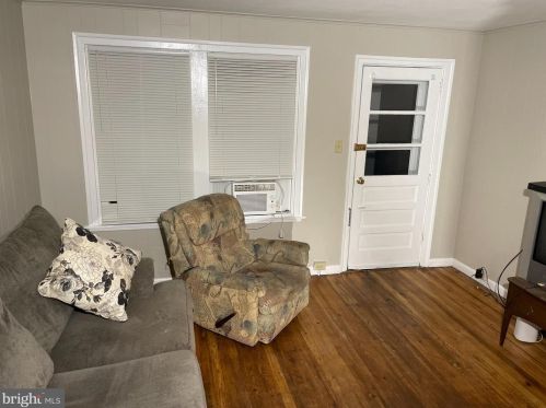 318 Center St, Kennett Sq PA  19348-3248 exterior