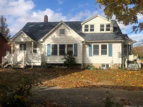 75 South Rd, Groton, CT 06340-4623