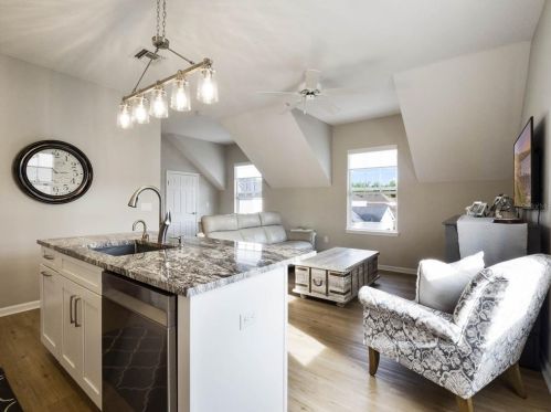 1070 Nash Dr, Kissimmee FL  34747-4319 exterior