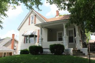 1011 9th St, Clinton, IA 52732-6261
