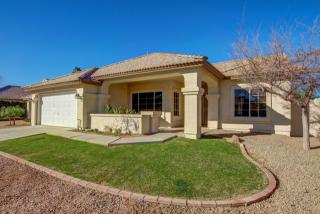 380 Pineview Dr, Chandler, AZ 85226-4589