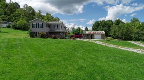 805 Sundale Rd, Norwich, OH 43767-9616