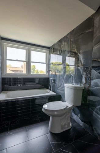 2726 Beverly Rd, Milwaukee WI  53211-2438 exterior