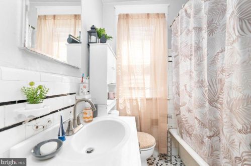 3936 Glendale St, Philadelphia PA  19124-5510 exterior