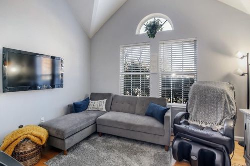 245 Maple Brook Ct, Yorktown Hgts NY  10598-1976 exterior