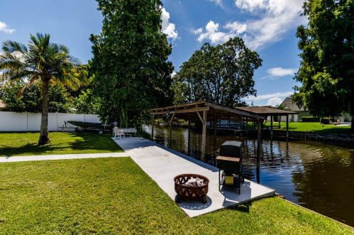 1426 Avenue H, Winter Haven FL  33881-4353 exterior