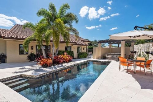 6817 Sand Pointe Cir, Naples, FL 34108-8509