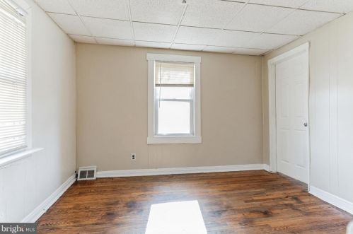 212 Broadway, Gloucester NJ  08030-1103 exterior