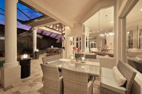 3093 Terramar Dr, Naples FL  34119-7702 exterior