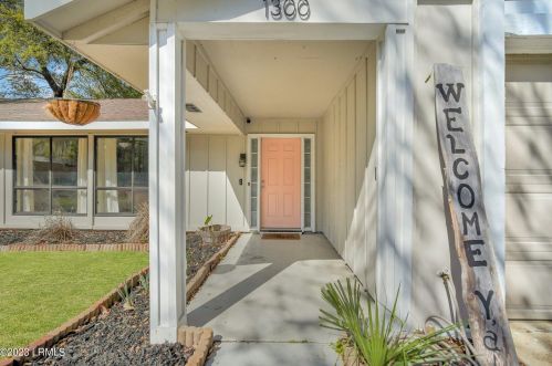1300 Battery Creek Rd, Beaufort, SC 29902-6310