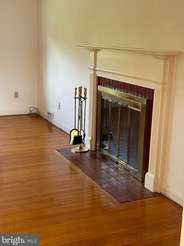 6235 Kilmer Ct, Falls Church VA  22044-1822 exterior