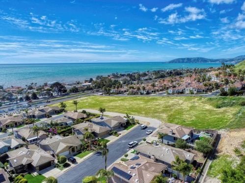 1614 Costa Brava, Pismo Beach CA  93449-3325 exterior