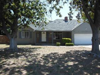 4082 1st St, Fresno, CA 93726-4309