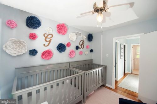 136 Green Hill Rd, Norristown PA  19406-2026 exterior