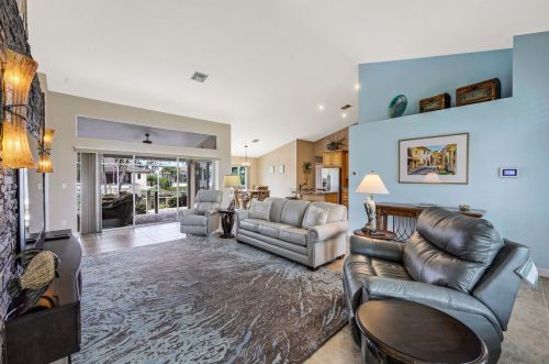 921 Moon Ct, Marco Island, FL 34145-3540