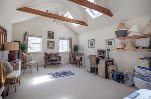 39 Cedar Ln, Ridgefield CT  06877-5301 exterior